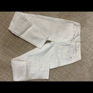 Skinny white jeans!🙂